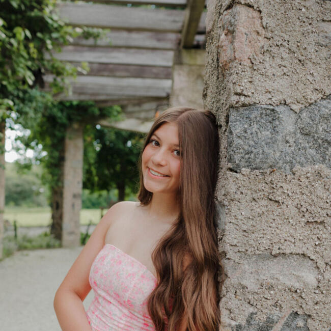 Babysitter in Racine: Rhegan