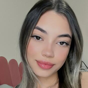 Babysitter in Americana: Yasmin