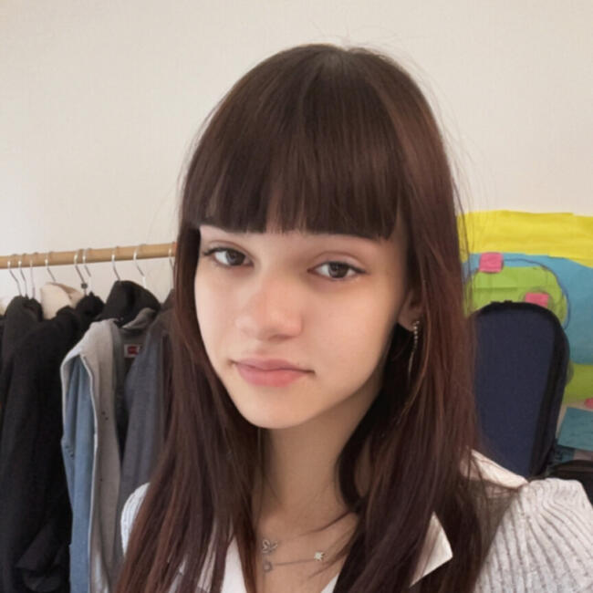 Babysitter in Dijon: Léonore