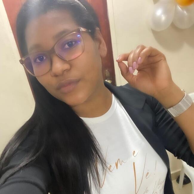 Babysitter in Ukkel: Valdete