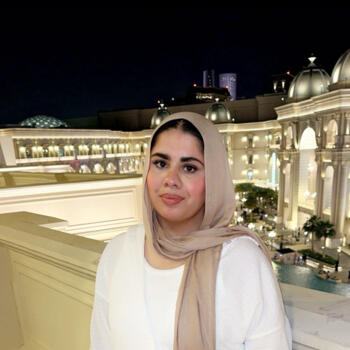 Babysitter Manchester: Kinza