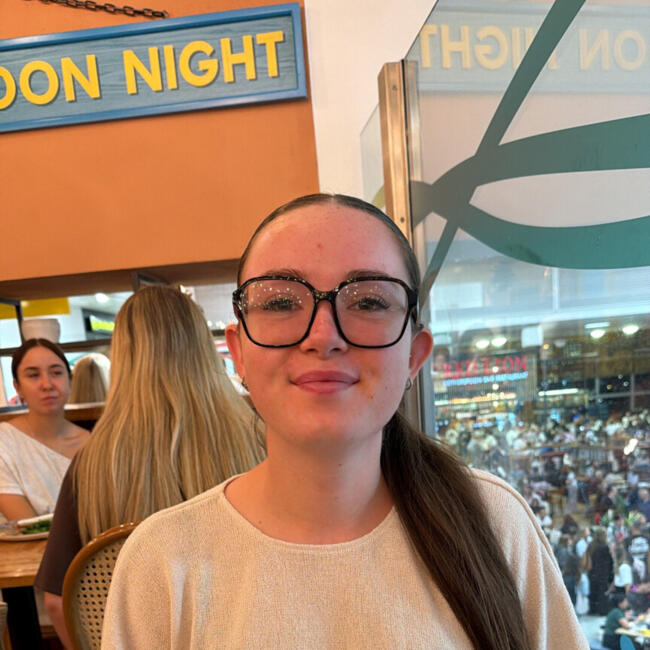 Babysitter in Pinner: Lauren