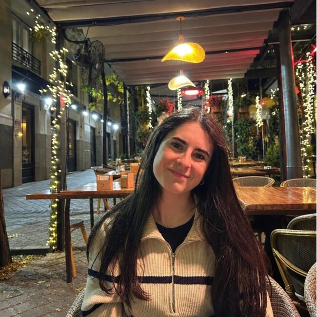 Babysitter in Arganda: Carla