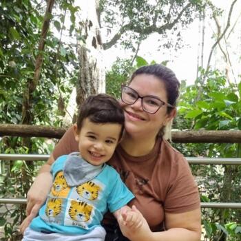 Emprego de babá em Araruama: emprego de babá Poliana