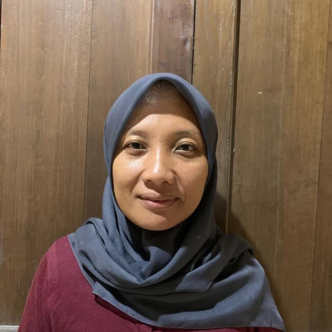 Babysitter in Yogyakarta: Rita