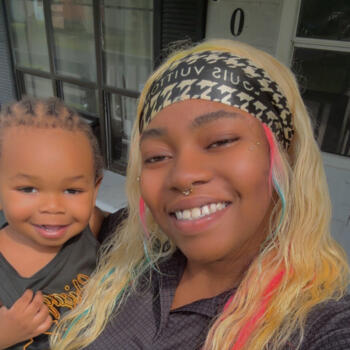 Babysitting job in New Bern: babysitting job Shantika