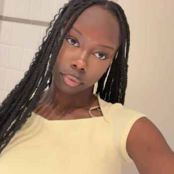 Babysitter in Saint-Denis: Kiani
