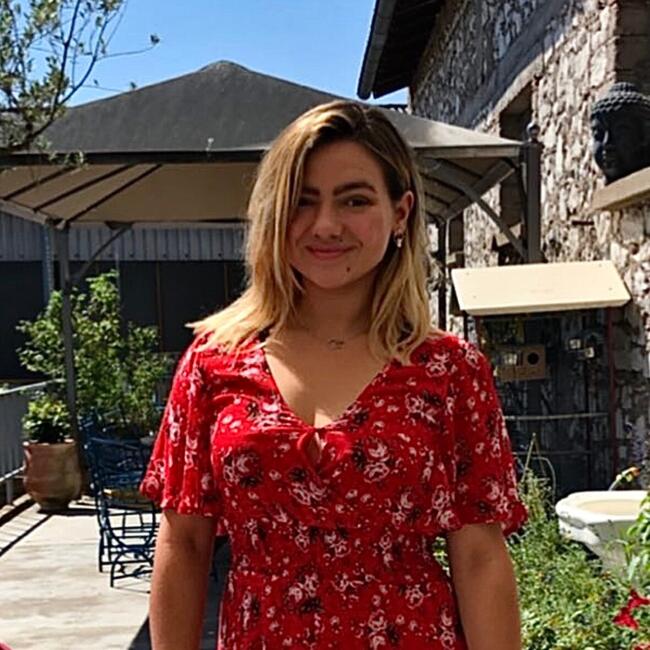 Babysitter in Albi: Isabella