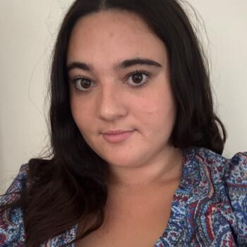 Babysitter in La Roquille: Noemie