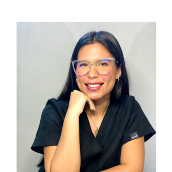 Niñera en Lecherías: Sabrina Cabello