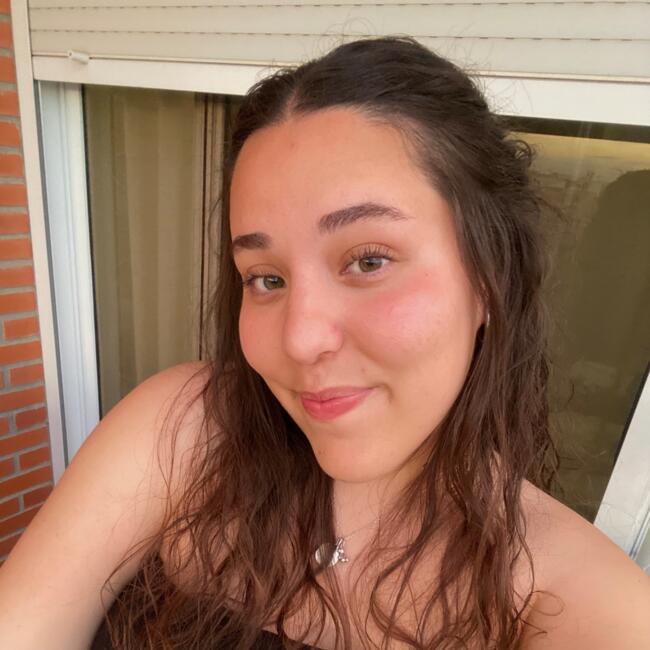 Babysitter in Manises: Elena