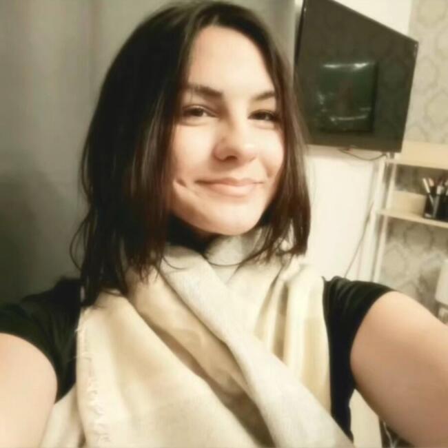 Babysitter in Diniaș: Ariana