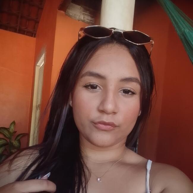 Babá em Fortaleza: Rayane