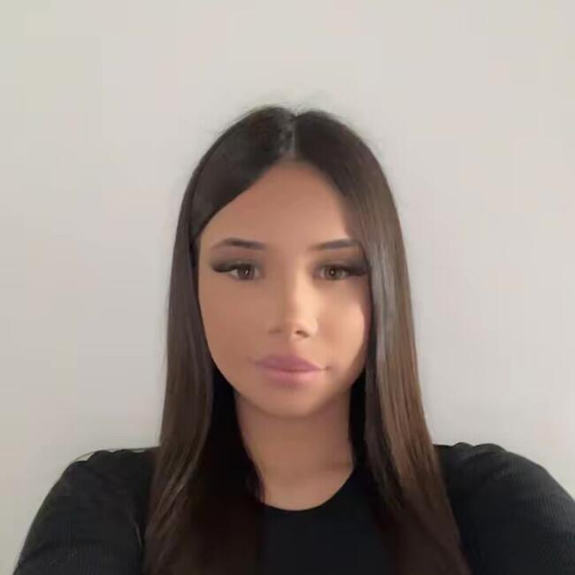 Babysitter in Les Sables-d'Olonne: Elina