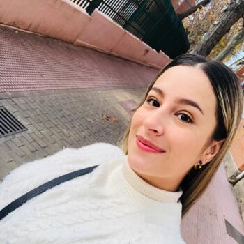 Canguro en Alcalá de Henares: Angie
