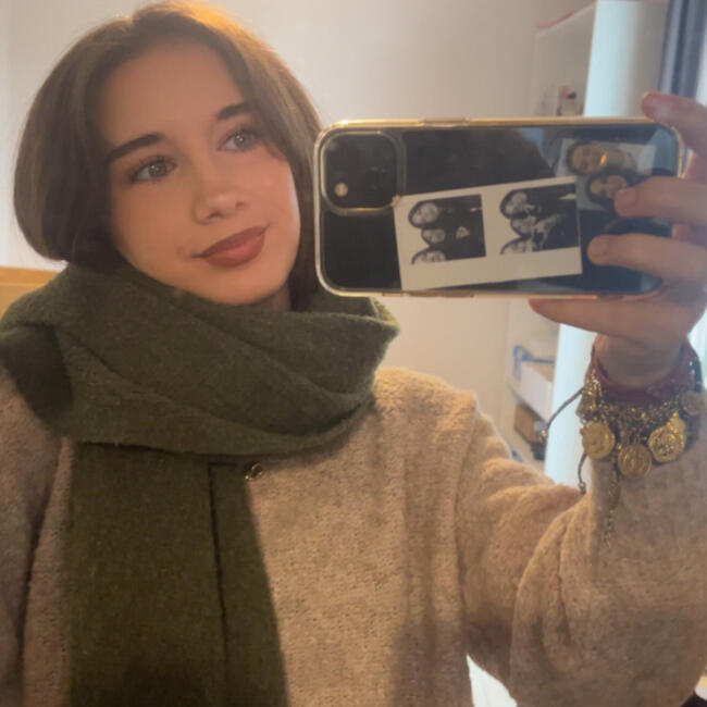 Babysitter in Villemoustaussou: Lisa