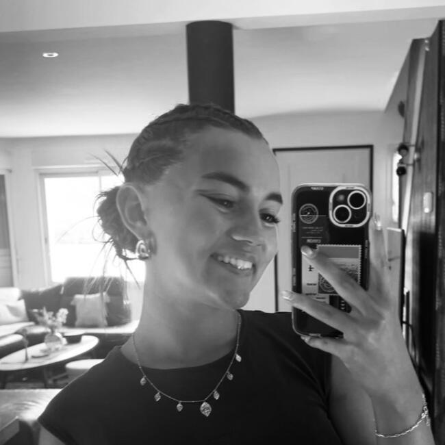 Babysitter in Laval: Lésy