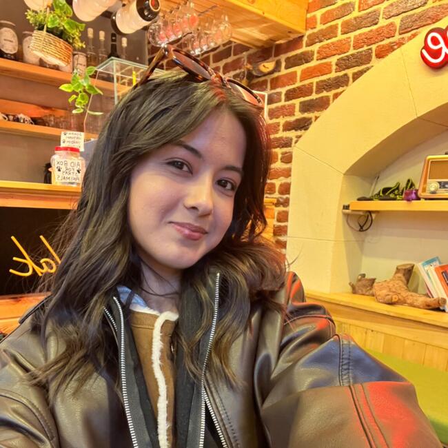 Babysitter in Oberursel: Azra