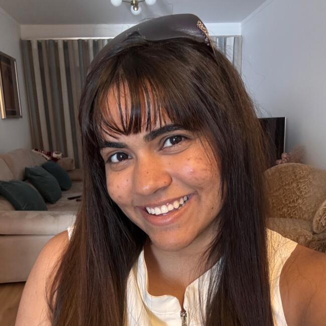 Babysitter em Nazaré: Larissa