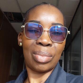 Babysitter Loures: Yvone