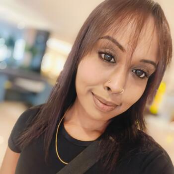 Babysitter in Ang Mo Kio New Town: Saranya