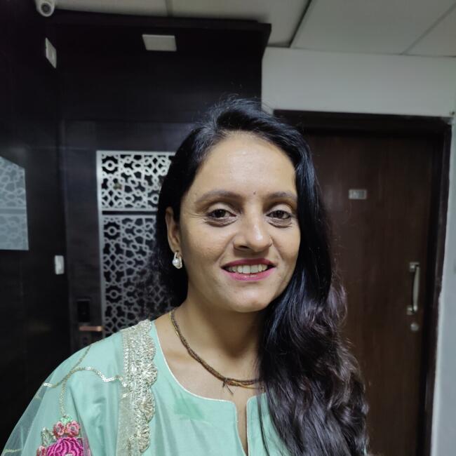 Babysitter in Ahmedabad: Vanita
