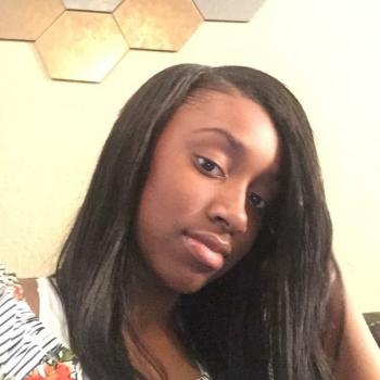 Babysitter Tampania: A’Zasheonna