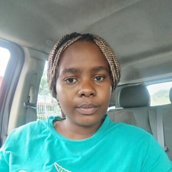 Babysitter in Newlands West: Madeline