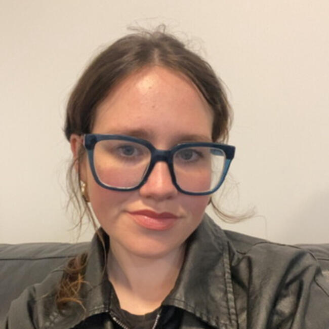 Babysitter in Wellington: Amber-lee