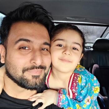 وظيفة جليسة أطفال في عجمان: فرص عمل كجليسة أطفال Muhammad