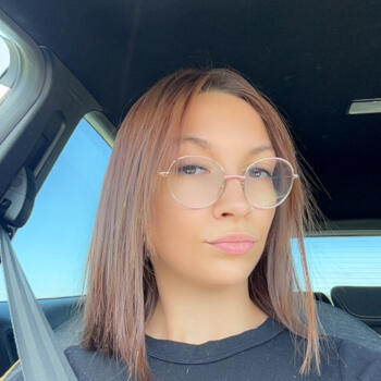 Babysitter in Saint-Trivier-sur-Moignans: Ambre