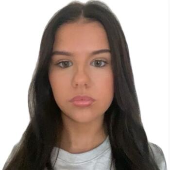 Babysitter in Altrincham: Hannah