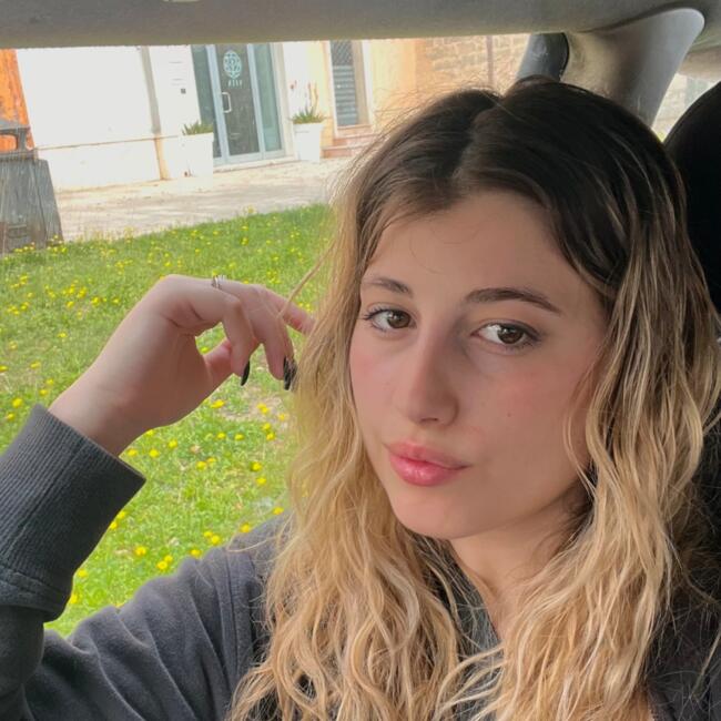 Babysitter in Nardò: Laura