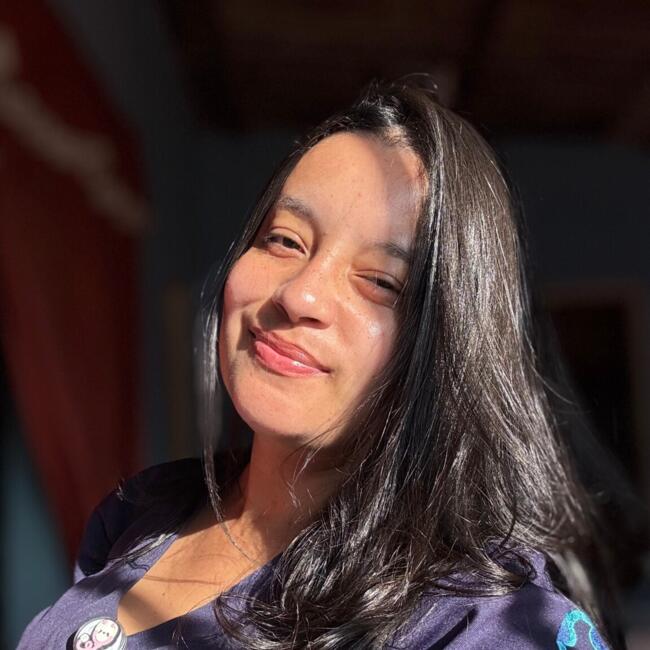 Babysitter in Novo Gama: Thayanne