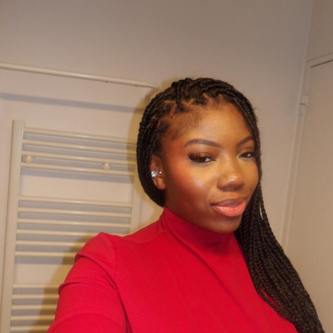 Babysitter in Villeneuve-la-Garenne: Edwige