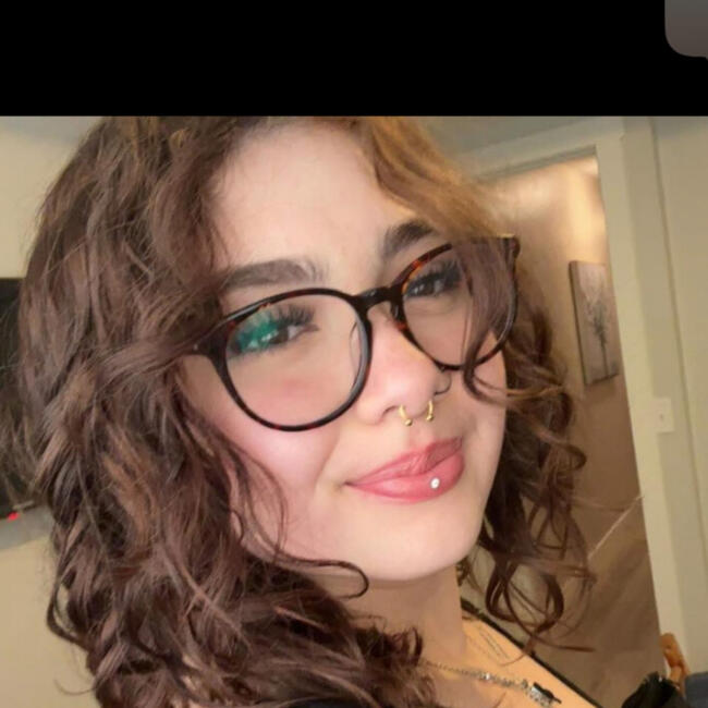 Baby-sitter in Spruce Grove: Charlee