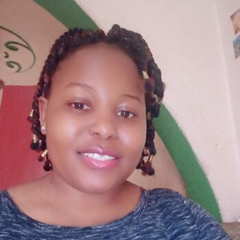 İstanbul bölgesinde bebek bakıcısı: Sylvia