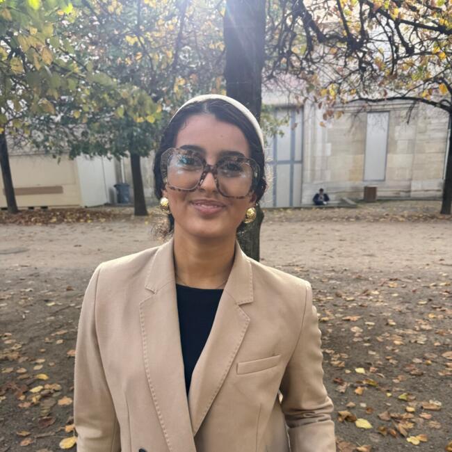 Babysitter in Cergy: Nour