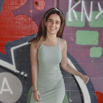 Canguro en Sant Joan Despí: Raquel