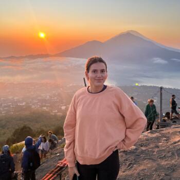 Pengasuh di Singapore Island: Olivia