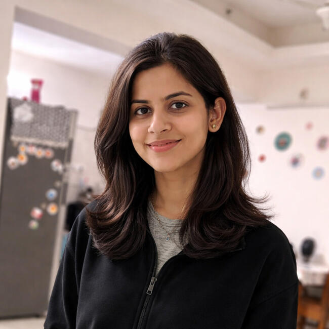 पुणे में बेबीसिटिंग की नौकरी: Ayushi