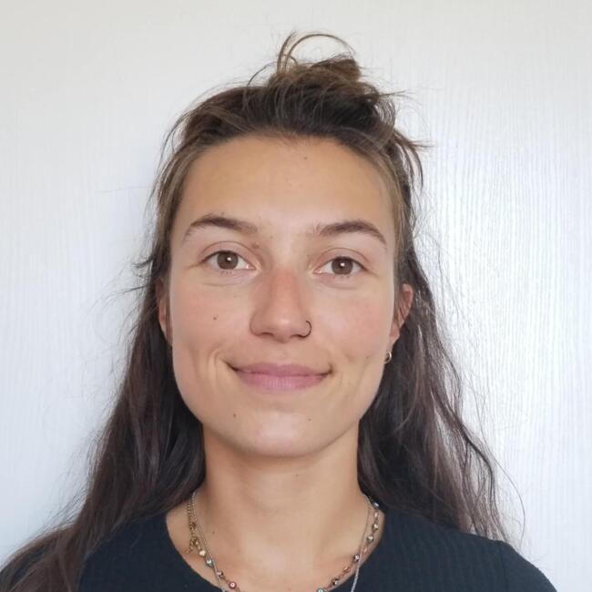 Babysitter in Grenoble: Emeline