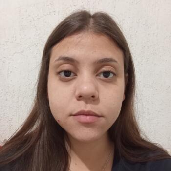 Babysitter Praia Grande: Priscila