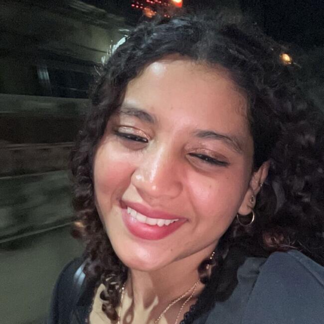 बम्बई में बेबीसिटर: Arohi