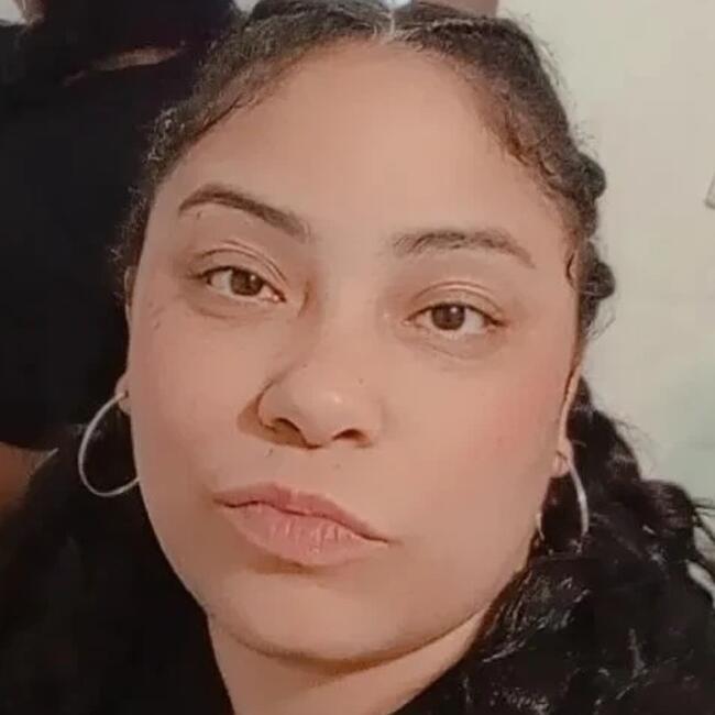 Babysitter in Governours Island: Erika