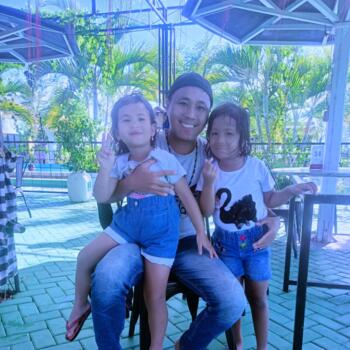 Nanny in Rantepao: Arya February