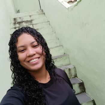 Babysitter Niterói: Rayssa