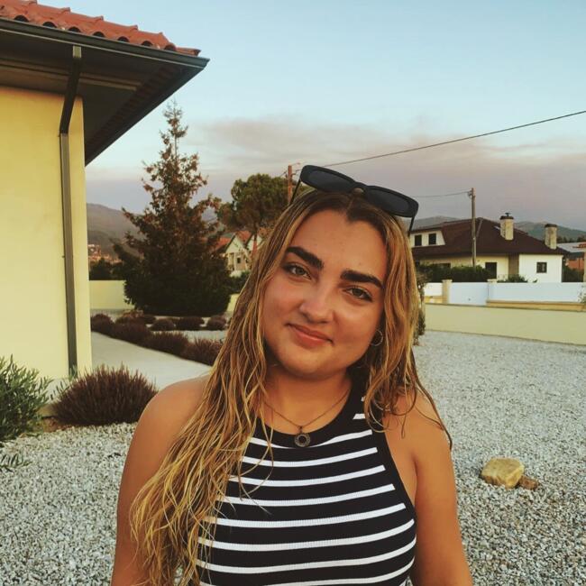 Babysitter in Matosinhos Municipality: Catarina