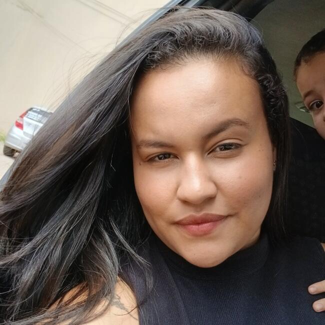 Emprego de babá em Brasília: Suyane