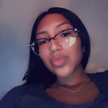 Babysitter in Houston: Cristal